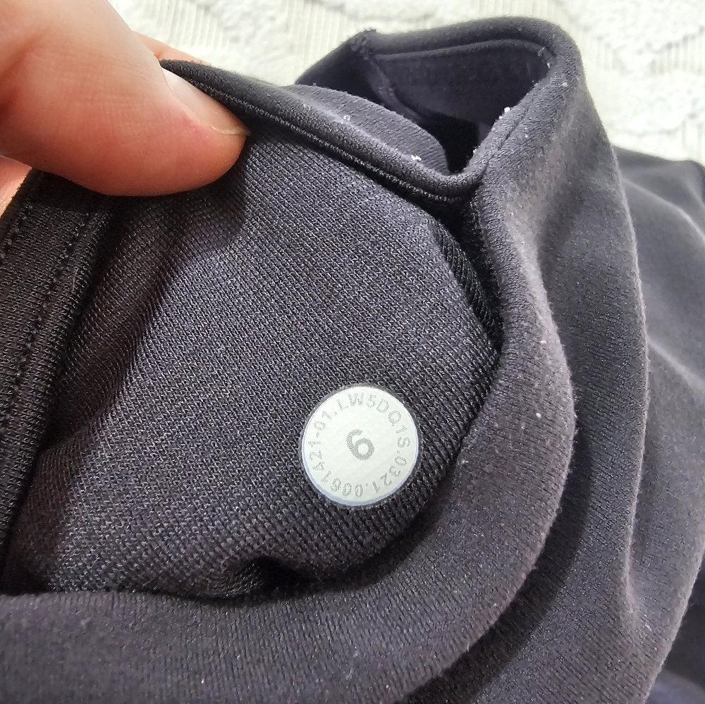 Lululemon Black High-Waisted Leggings - Picture 6 of 8